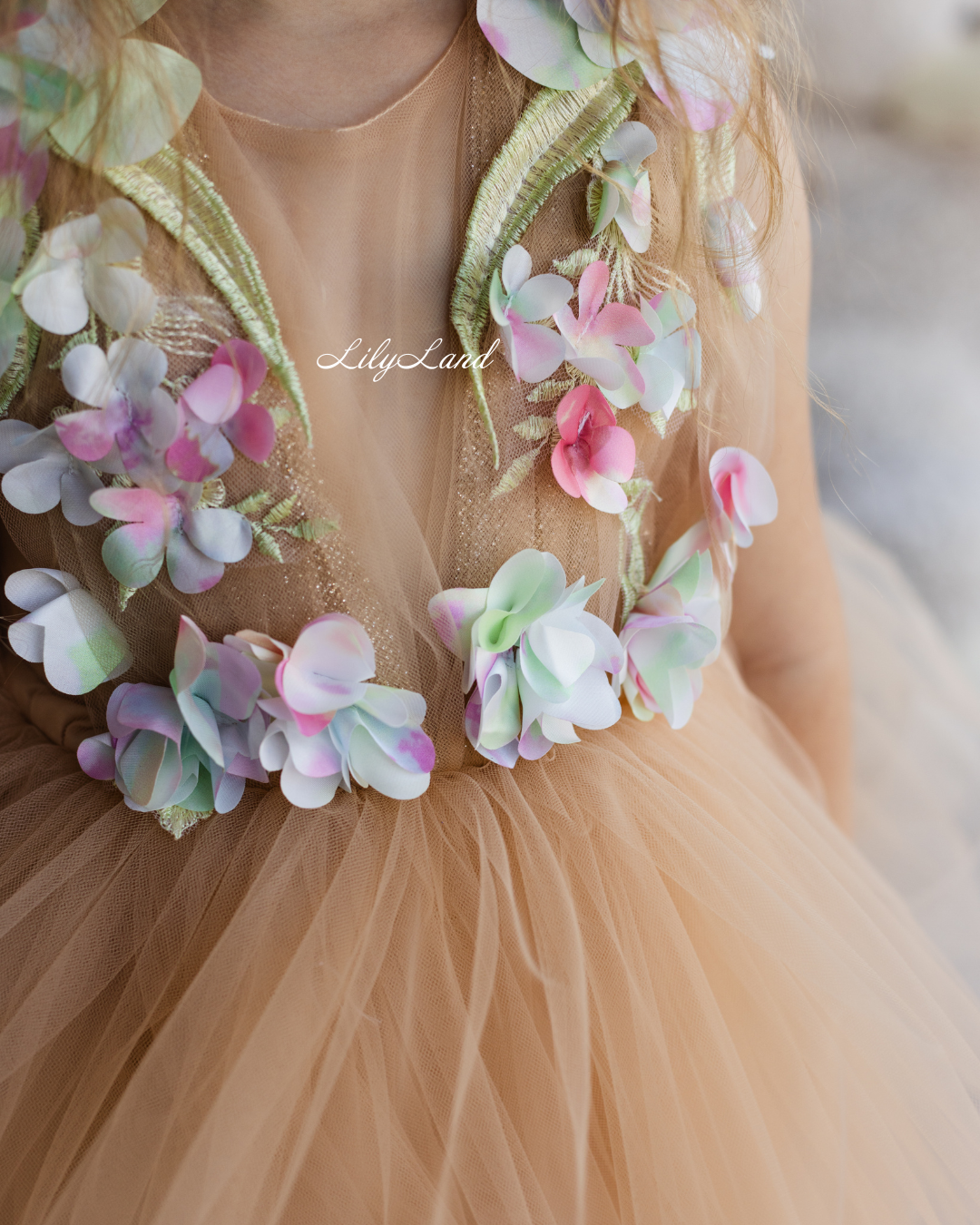Hawaii Girls Dress with Flower Lace in Beige