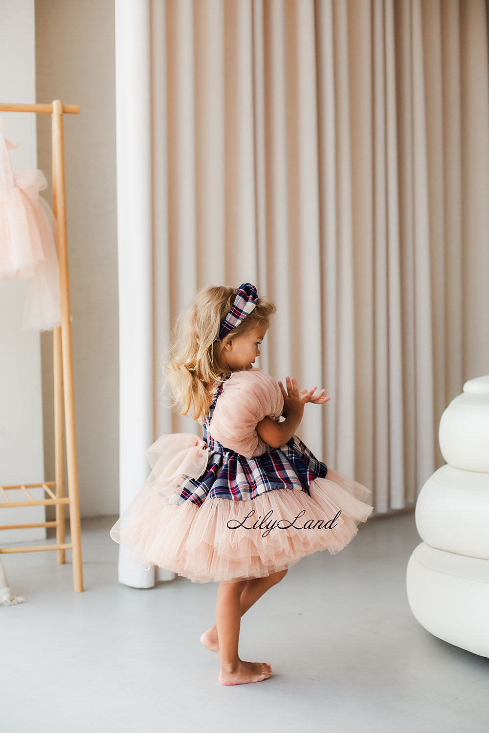 New Year Christmas Girl Dress With Puffed Tulle Sleeves in Beige