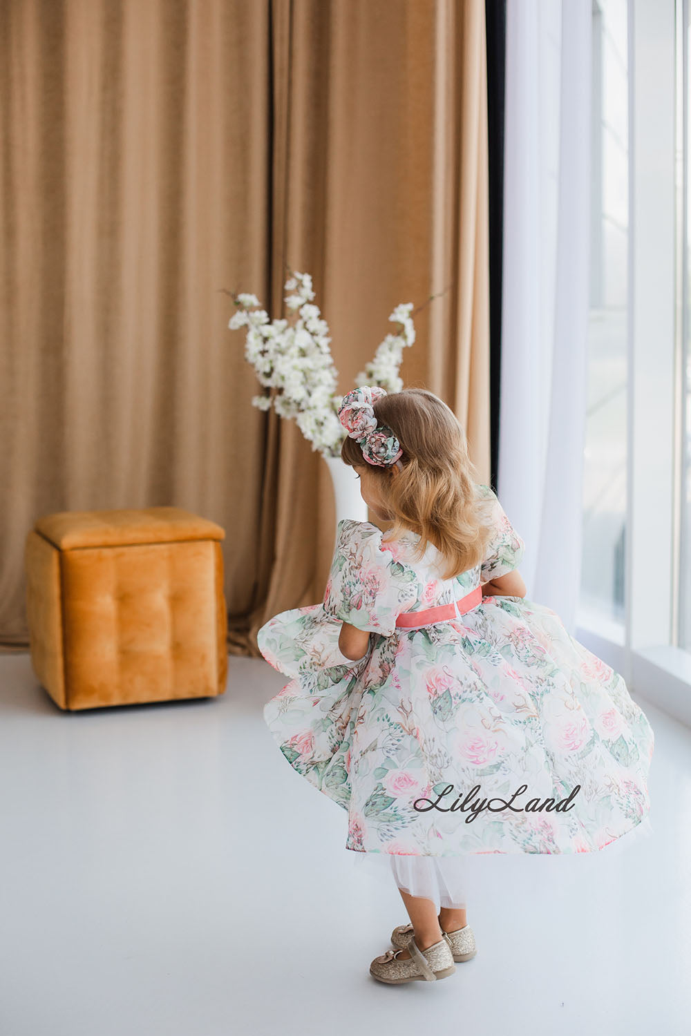 Liana Asymmetrical Girl Dress in White With Rose Print