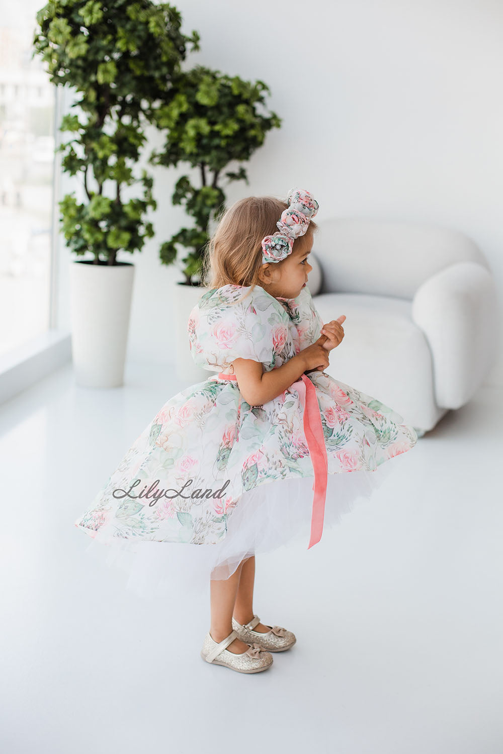 Liana Asymmetrical Girl Dress in White With Rose Print