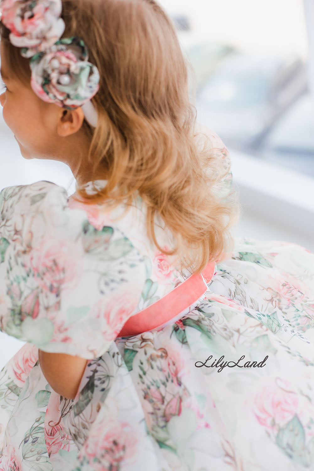 Liana Asymmetrical Girl Dress in White With Rose Print
