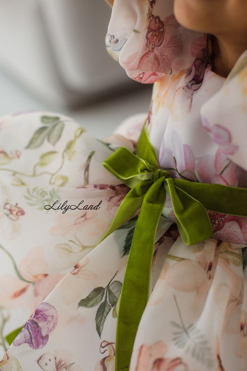 Liana Asymmetrical Girl Dress in White With Floral Print