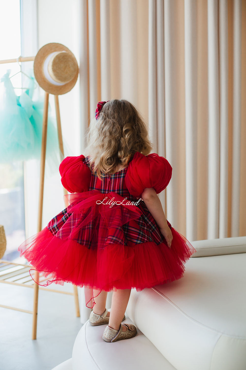 New Year Christmas Girl Dress With Puffed Tulle Sleeves in Red