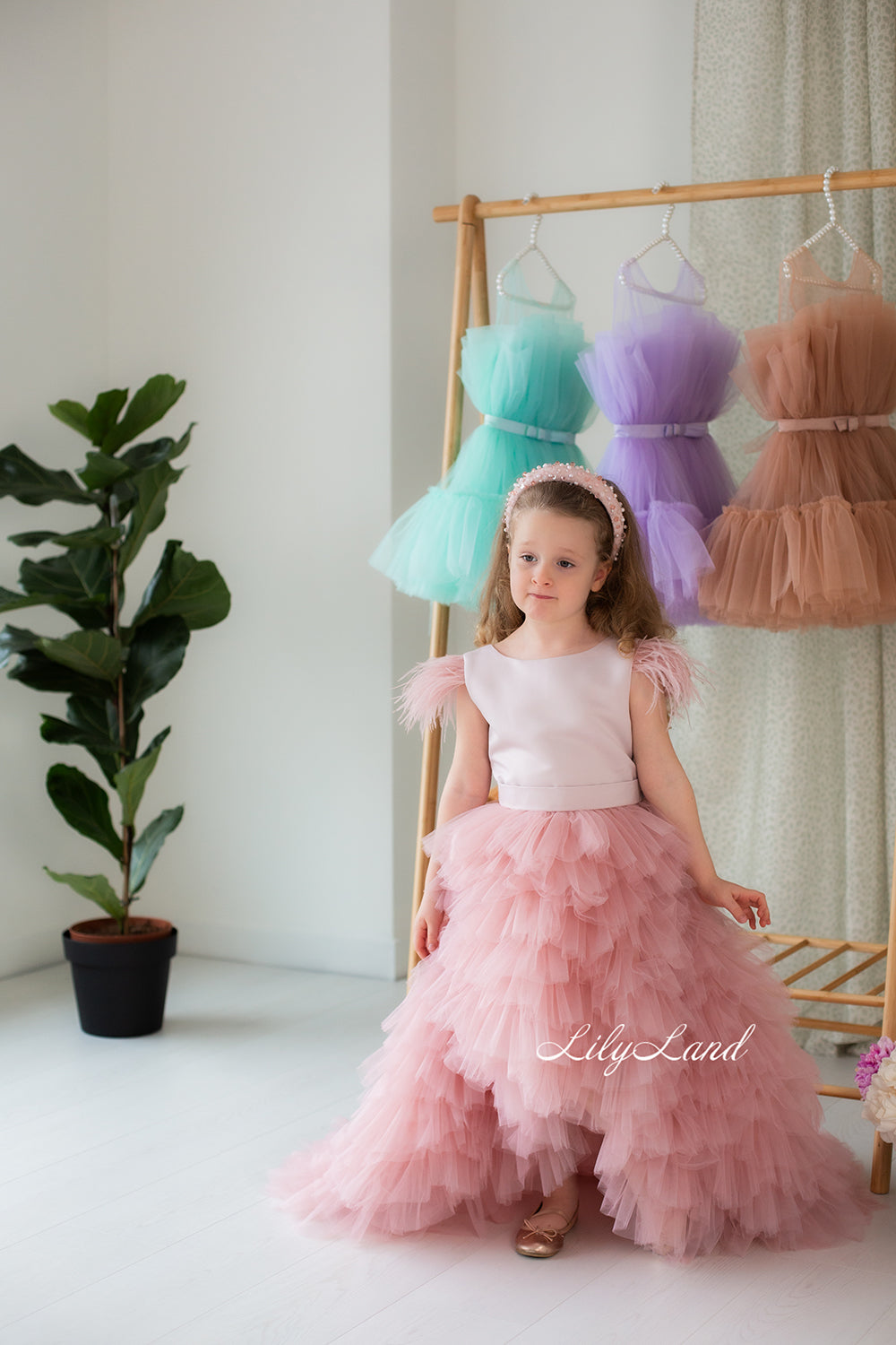 Ursula Girl Dress with Feather Sleeves In Powder Color