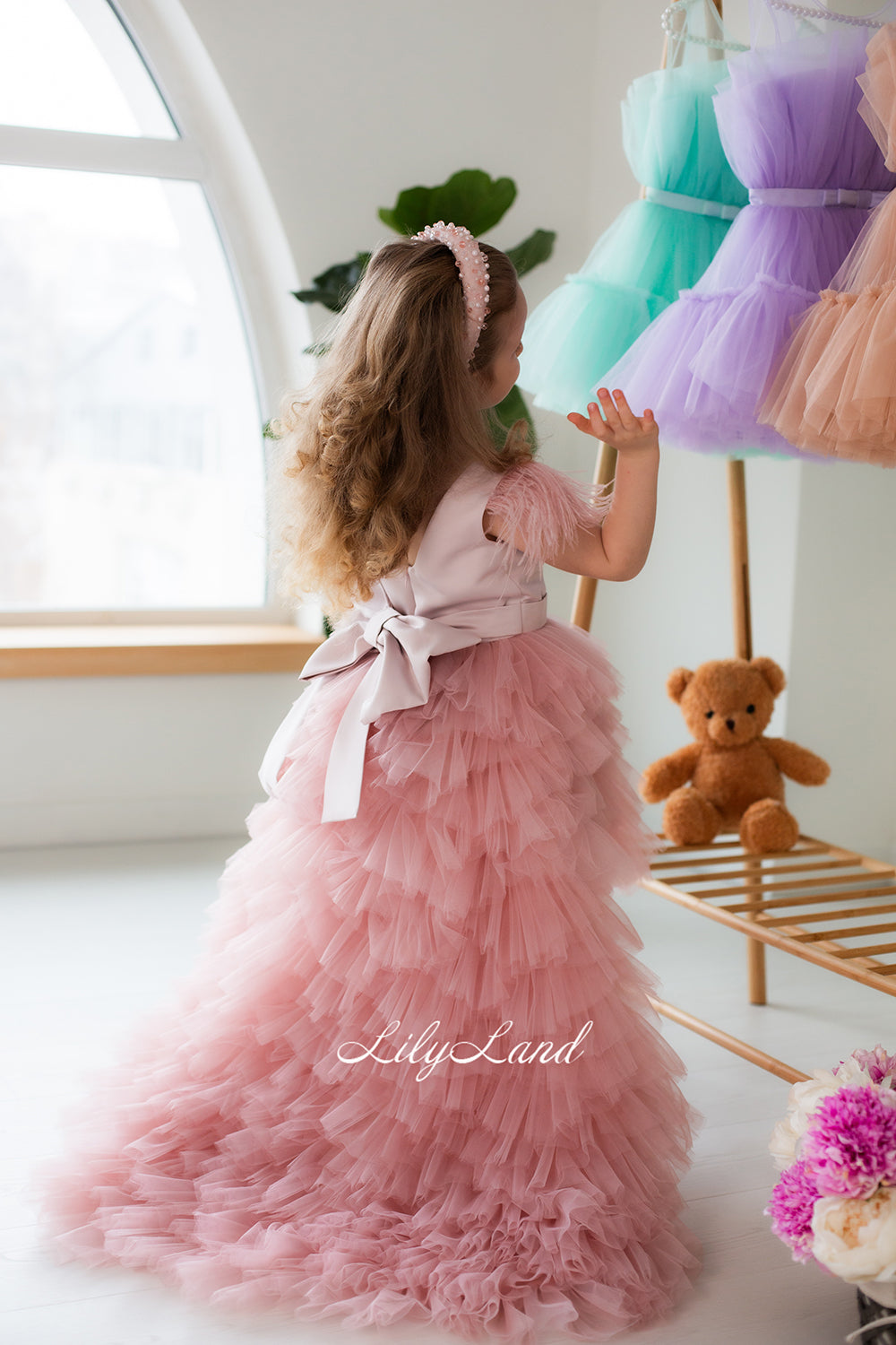 Ursula Girl Dress with Feather Sleeves In Powder Color