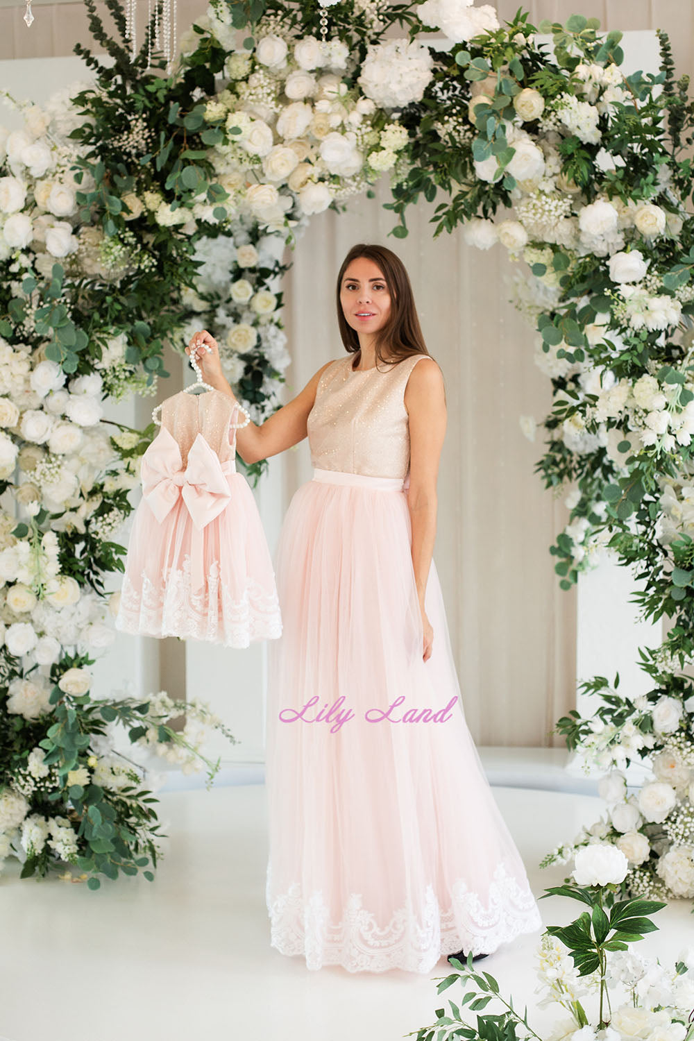 Amelie Matching Mommy and Daughter Sleeveless Lace Dress In Light Pink