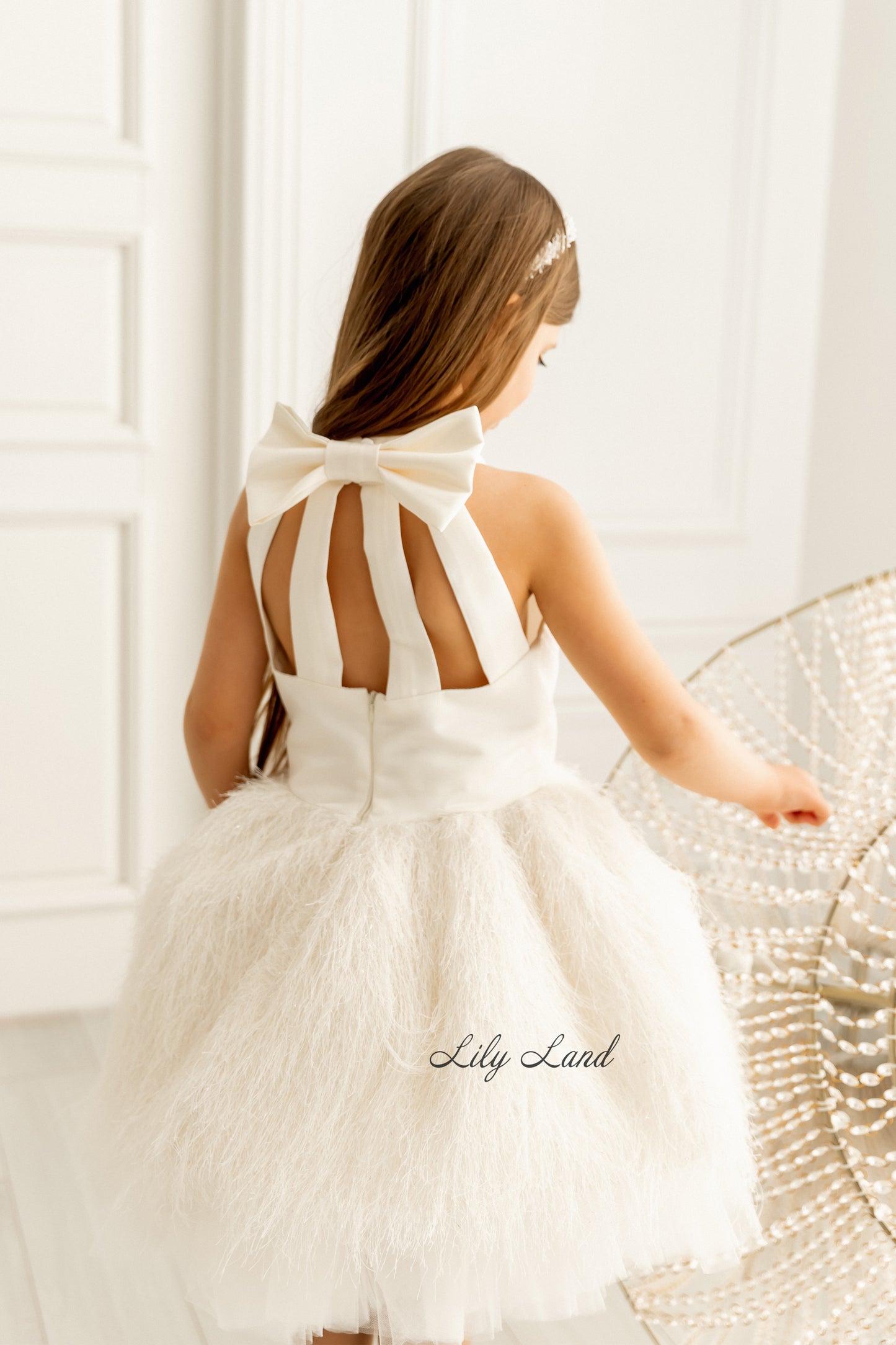 Amina Sleeveless Girl Dress with Feathers in White