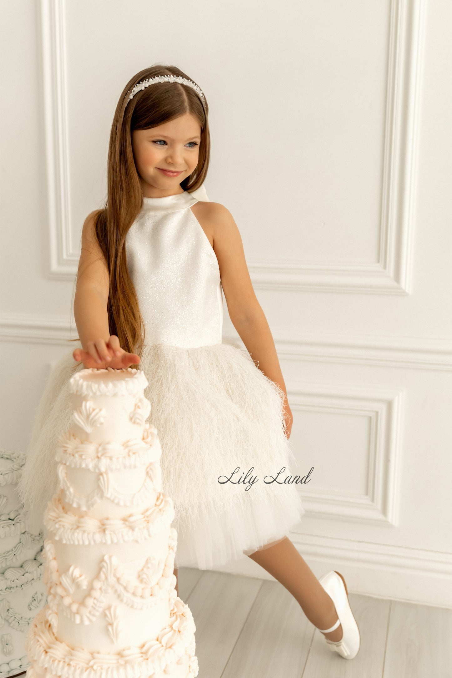 Amina Sleeveless Girl Dress with Feathers in White
