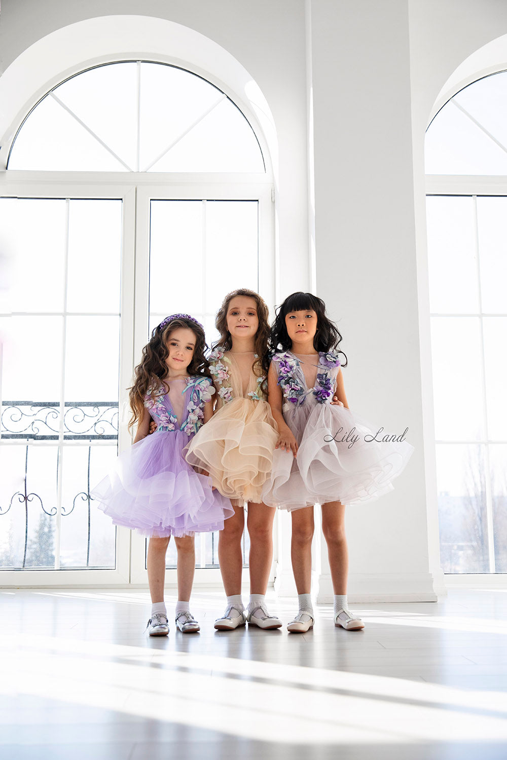 Hawaii Girls Dress with Flower Lace in Grey