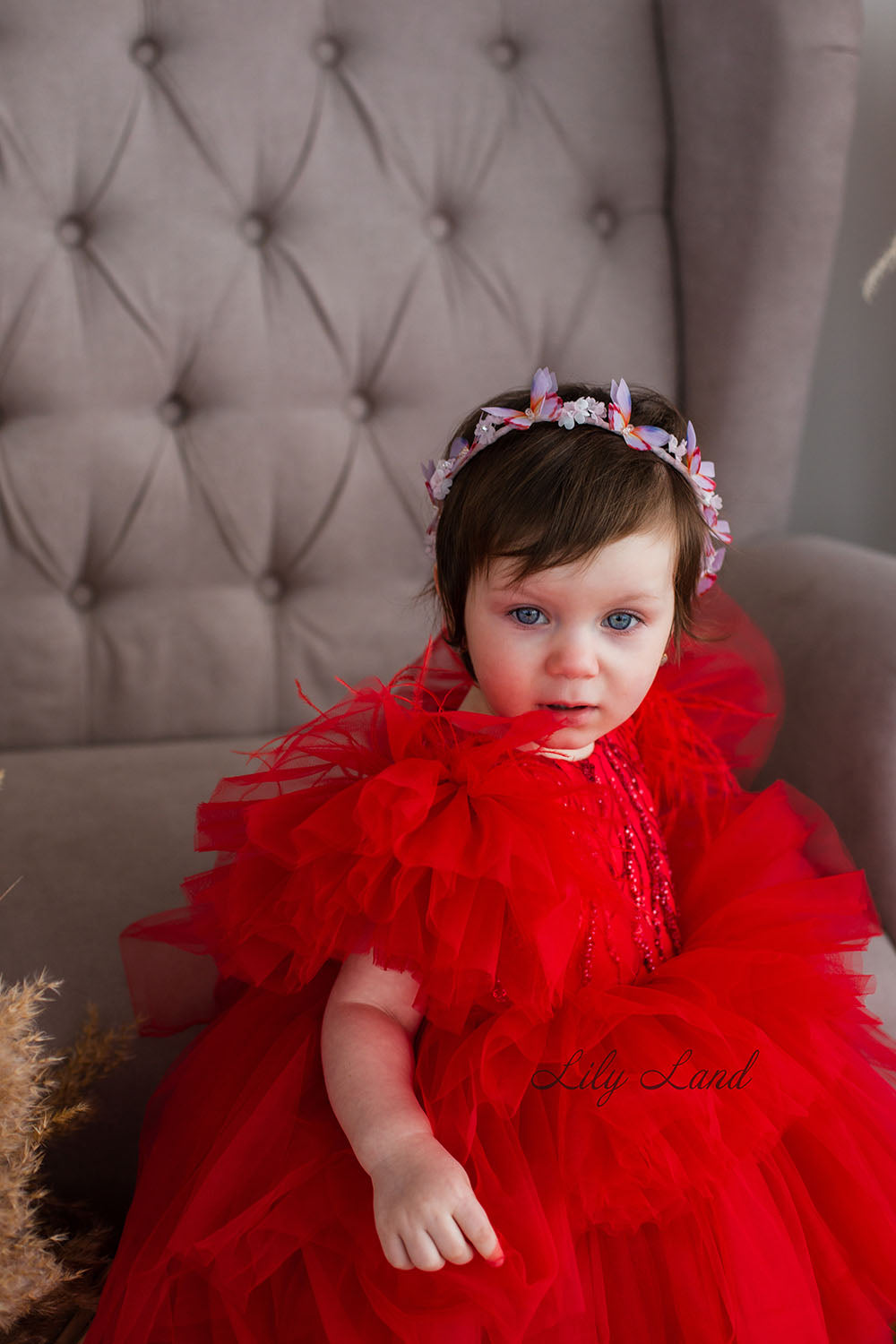 Kelly Girl Dress In Red With Train