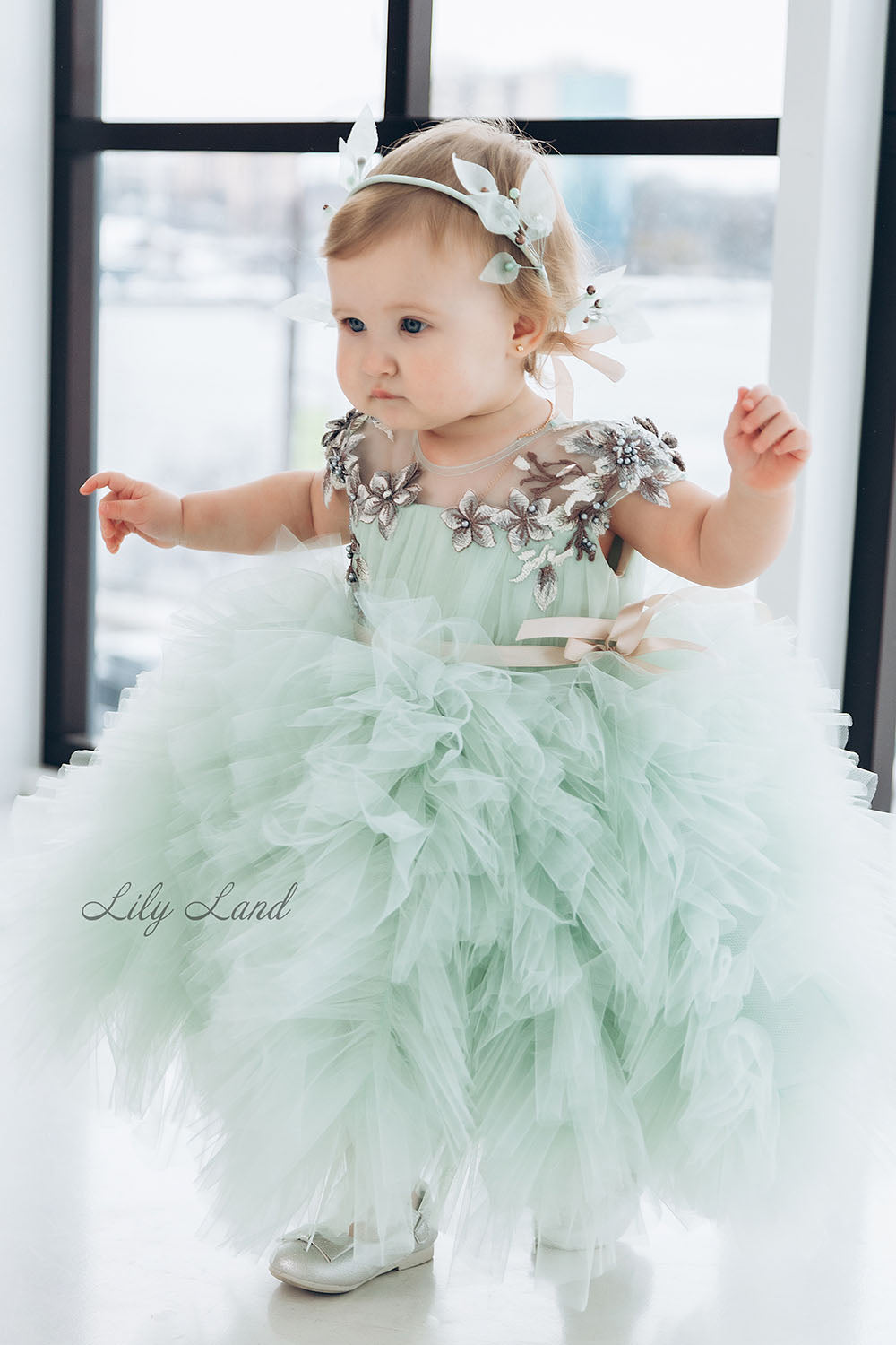 Lel Girl Ruffles Dress in Sage Green with Flower Lace