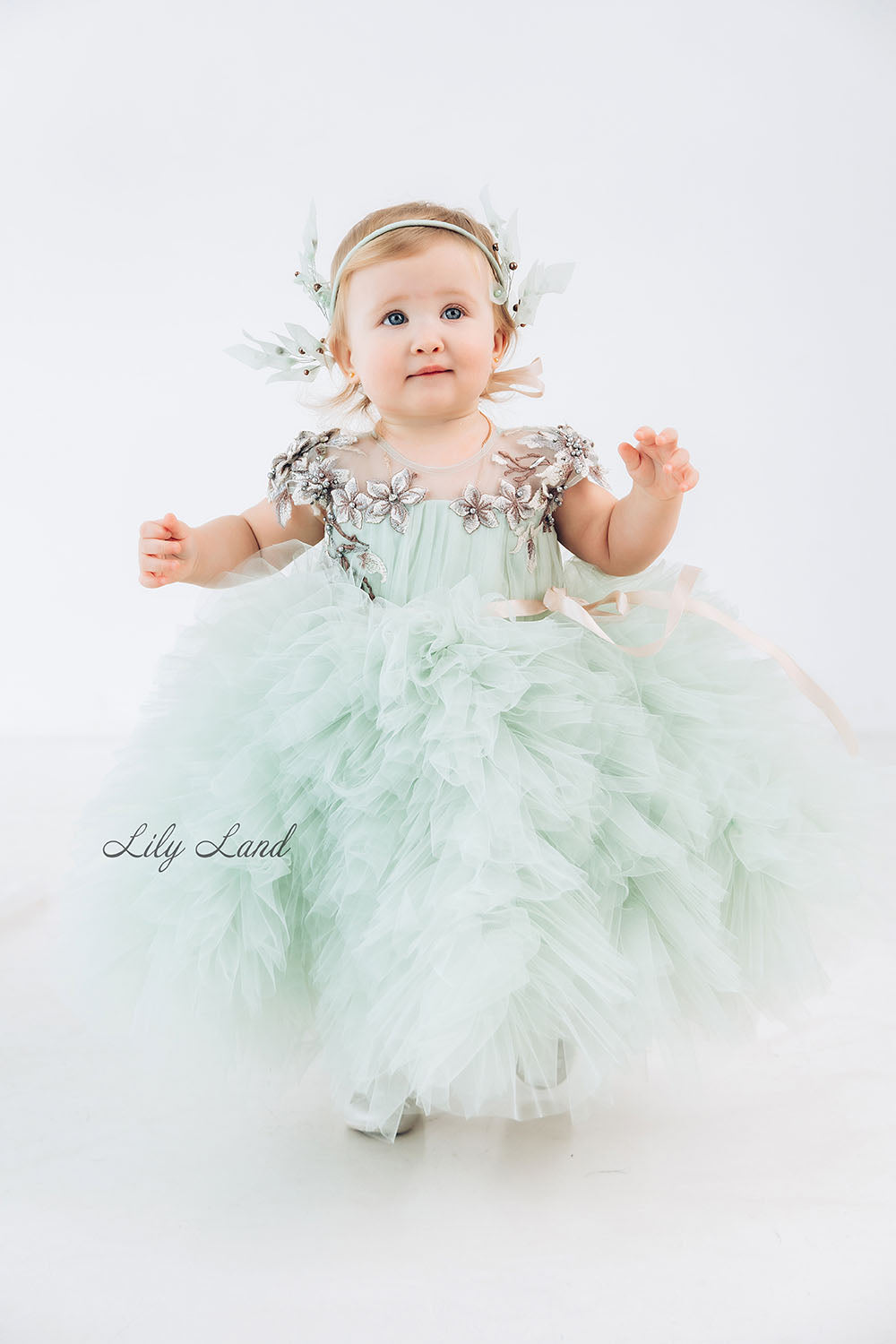 Lel Girl Ruffles Dress in Sage Green with Flower Lace