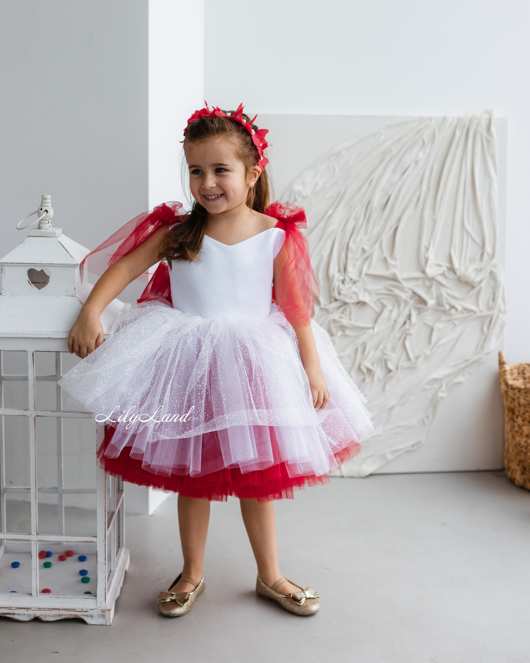 Judy Sparkling Tulle Sleeveless Girl Dress in White Red Ombre