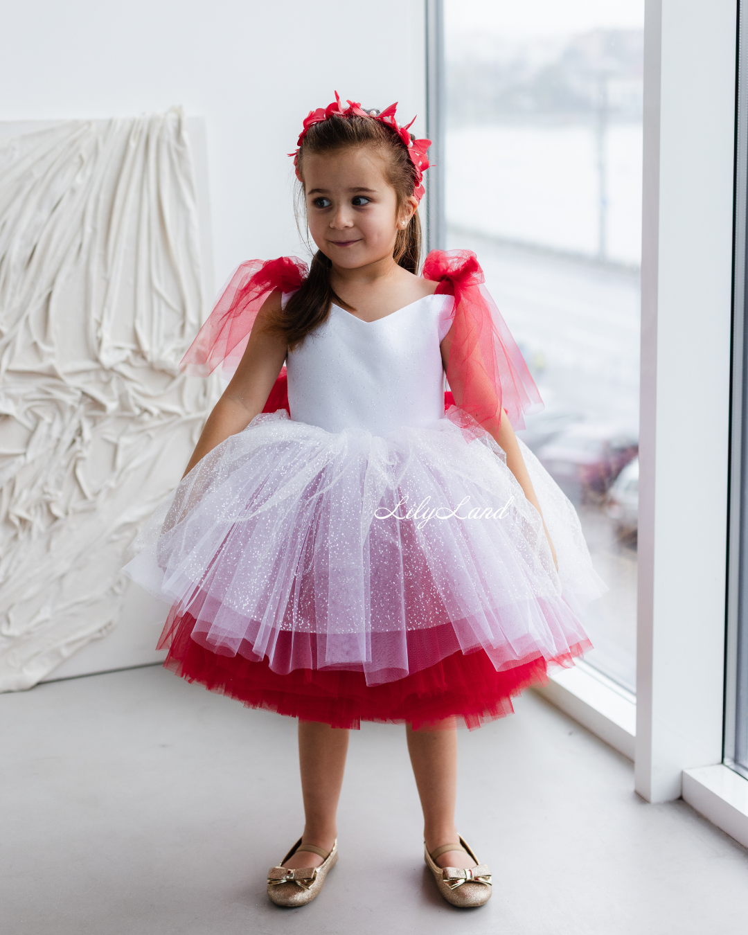 Judy Sparkling Tulle Sleeveless Girl Dress in White Red Ombre