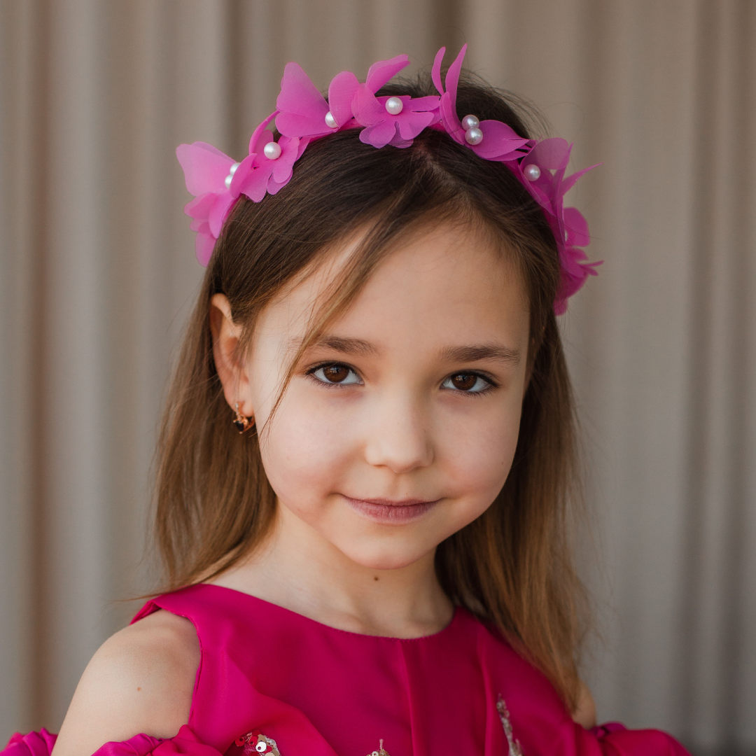 Diadema Niña con Mariposas y Flores en Color Rosa