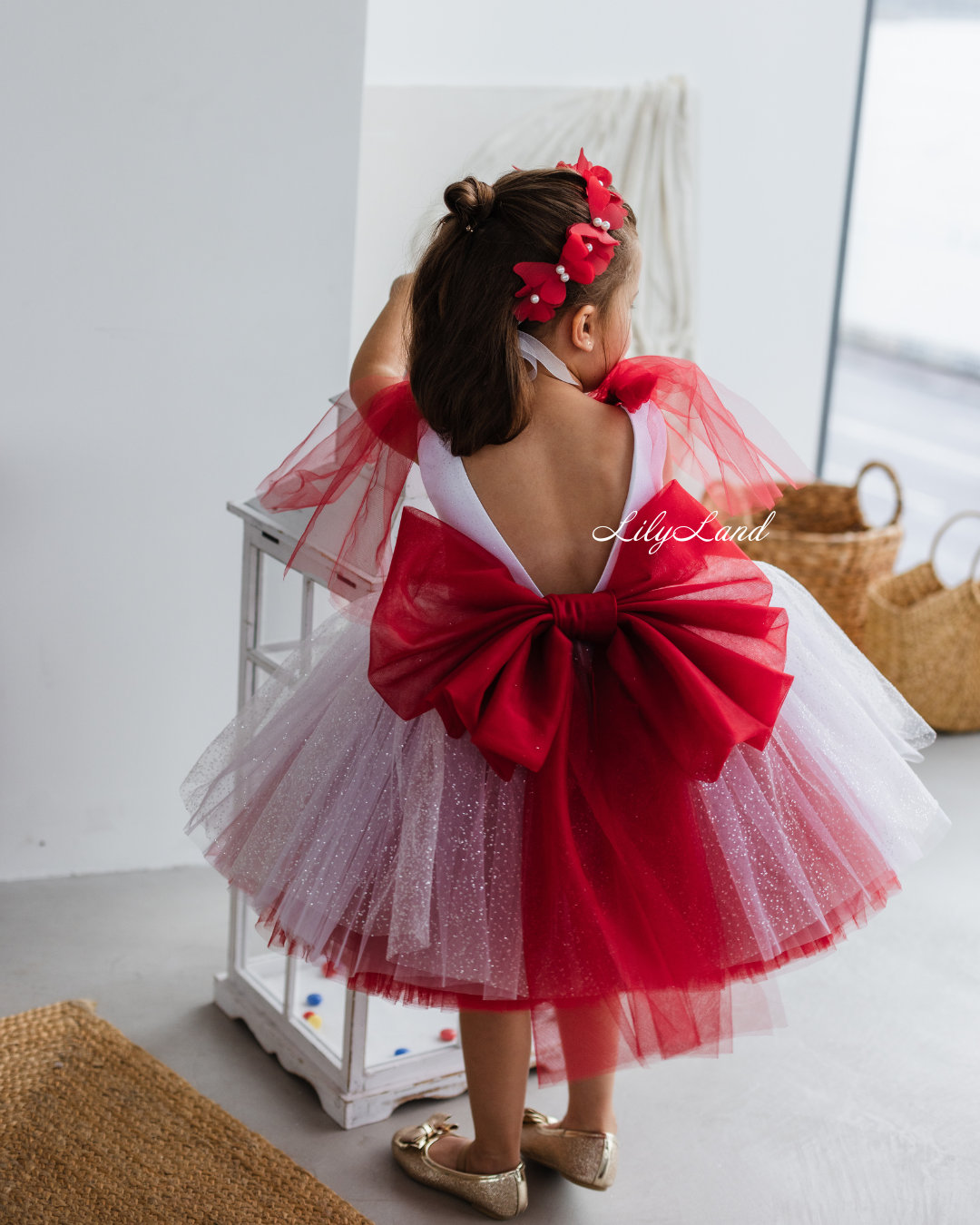 Judy Sparkling Tulle Sleeveless Girl Dress in White Red Ombre