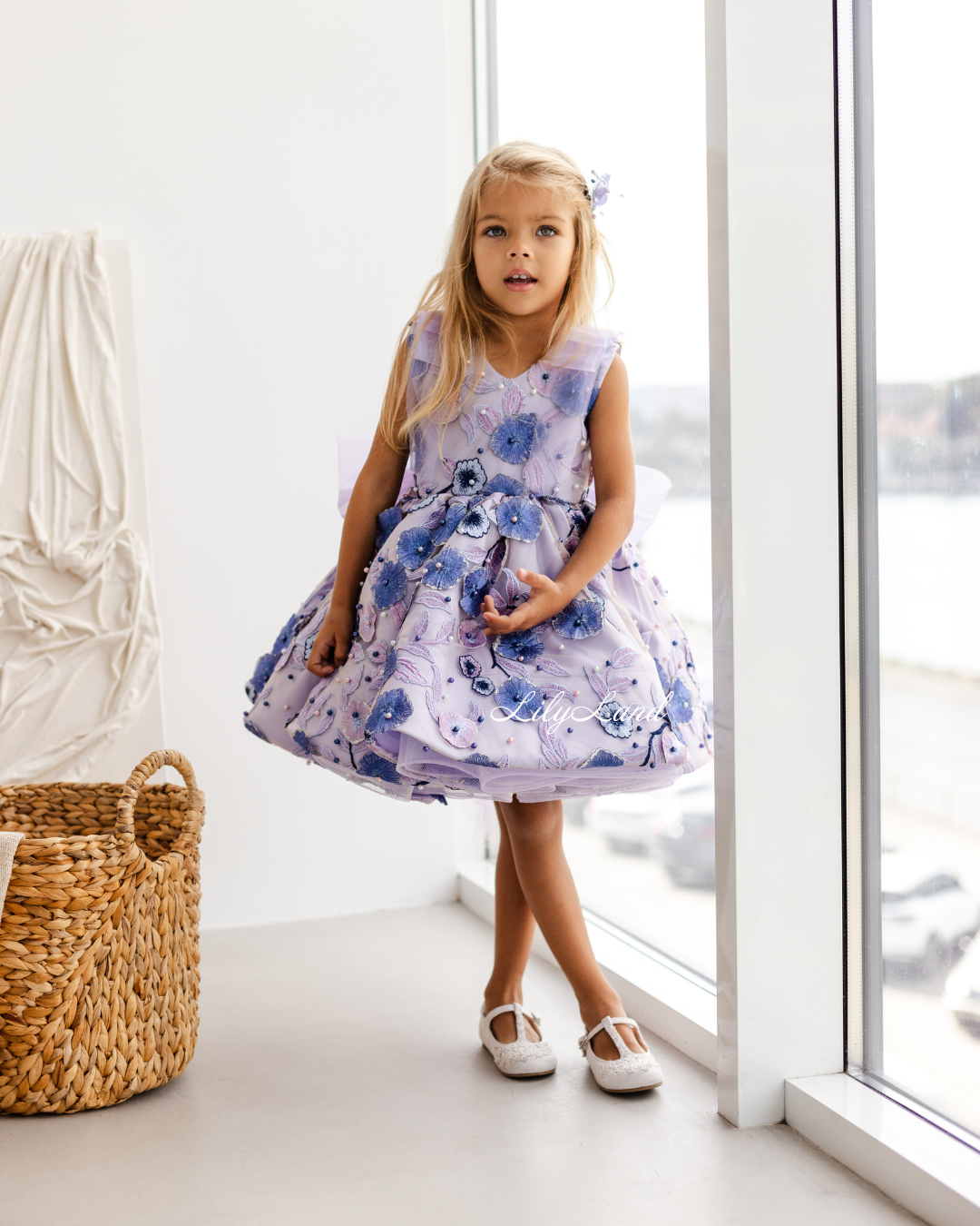 Malva Girl Dress with Floral embroidery and Pearls in Lavender