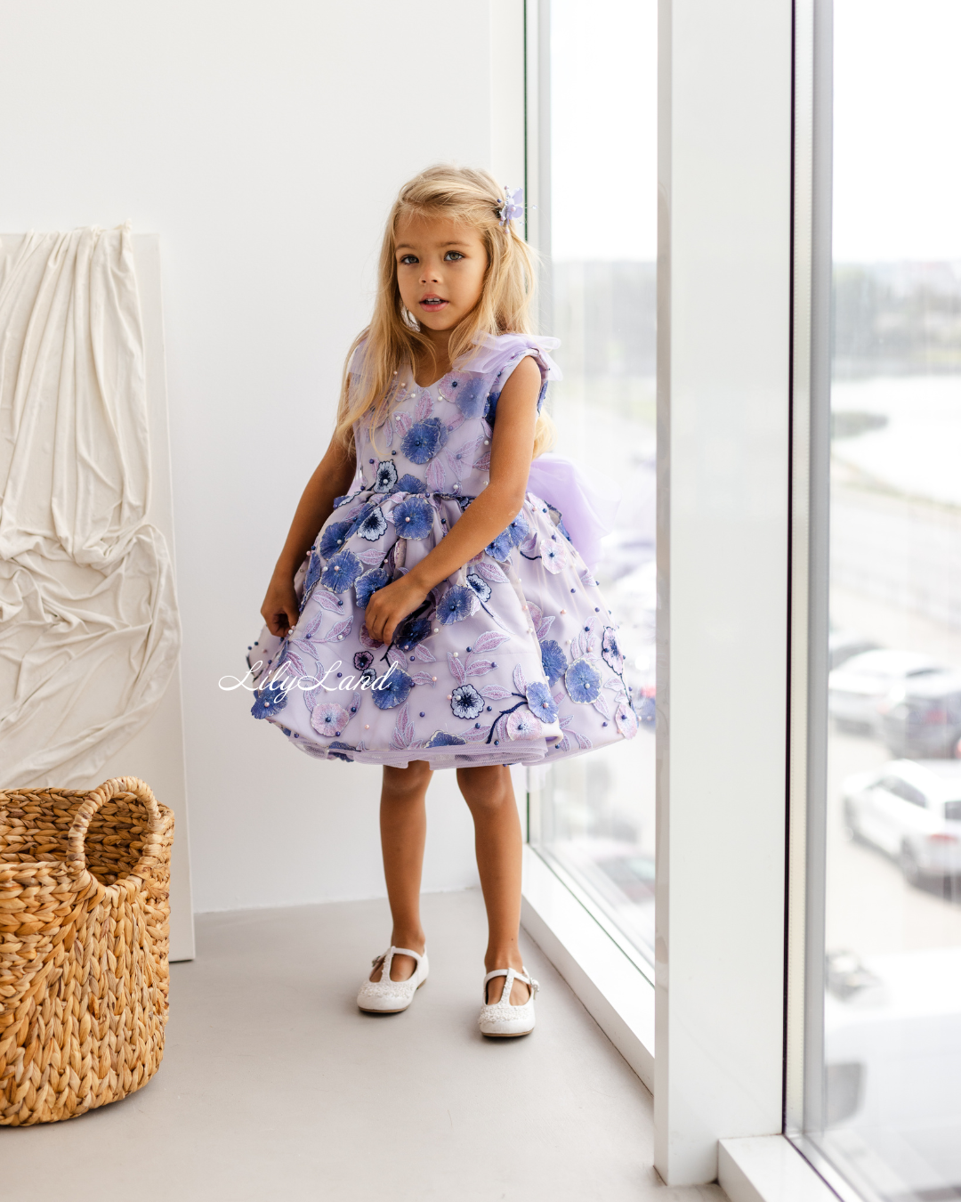 Malva Girl Dress with Floral embroidery and Pearls in Lavender