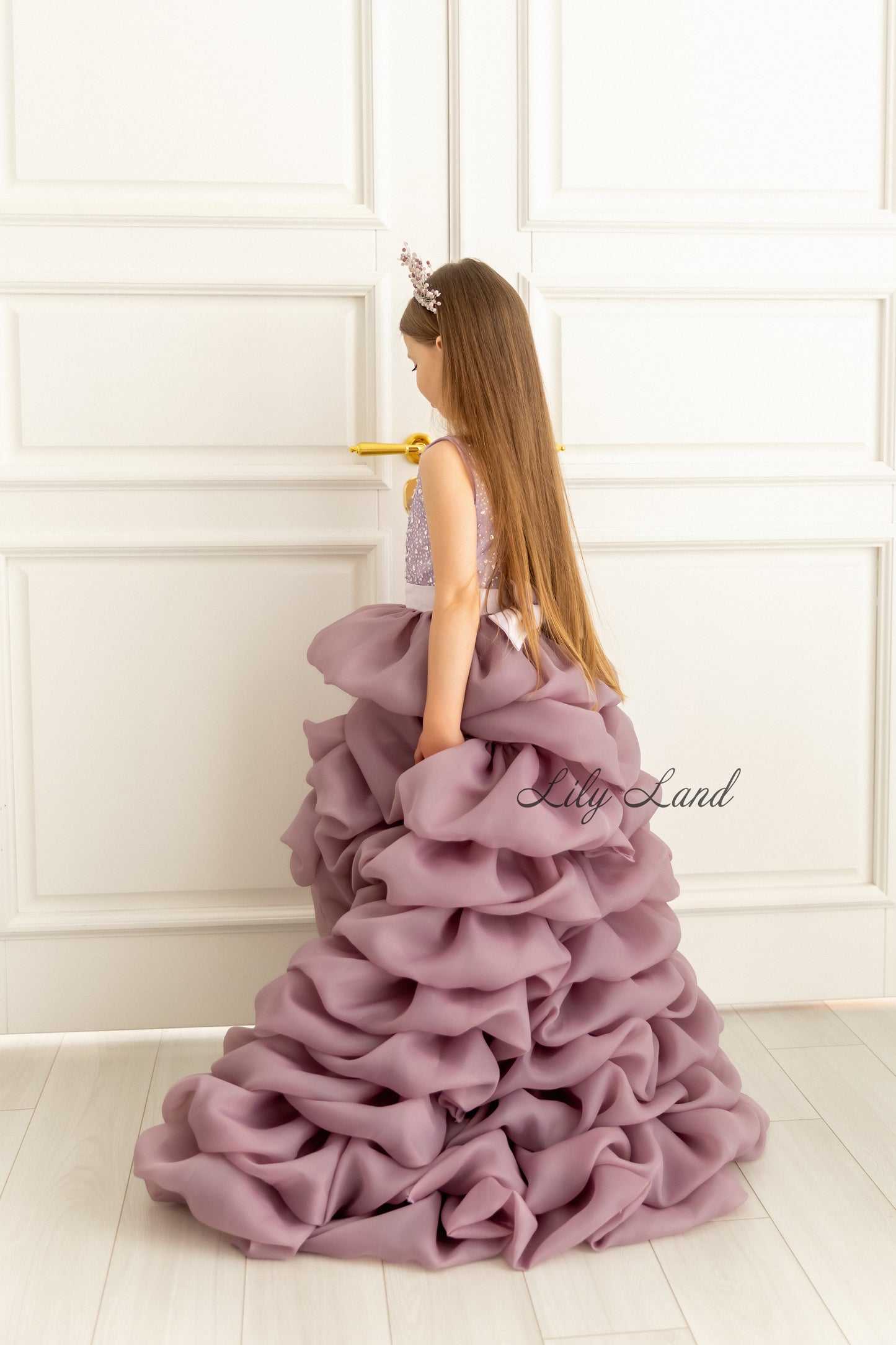 Rosalyn Girl Dress in Pale Lavender with Long Train