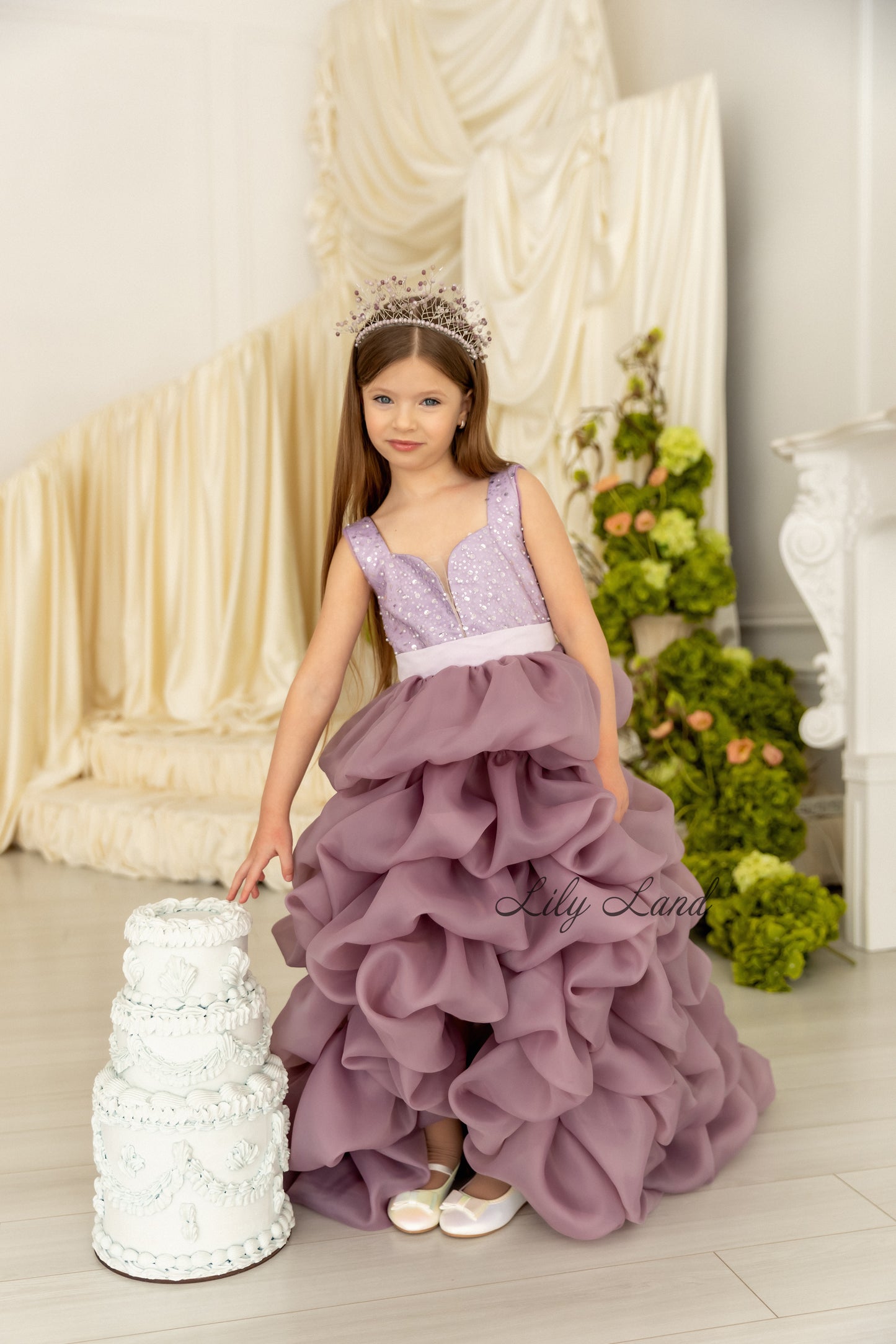 Rosalyn Girl Dress in Pale Lavender with Long Train