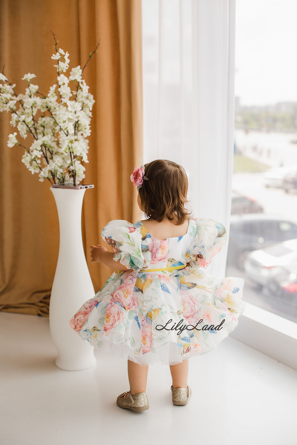 Vestido Niña Abullonado Marseille en Color Blanco con Estampado de Flores y Pájaros 