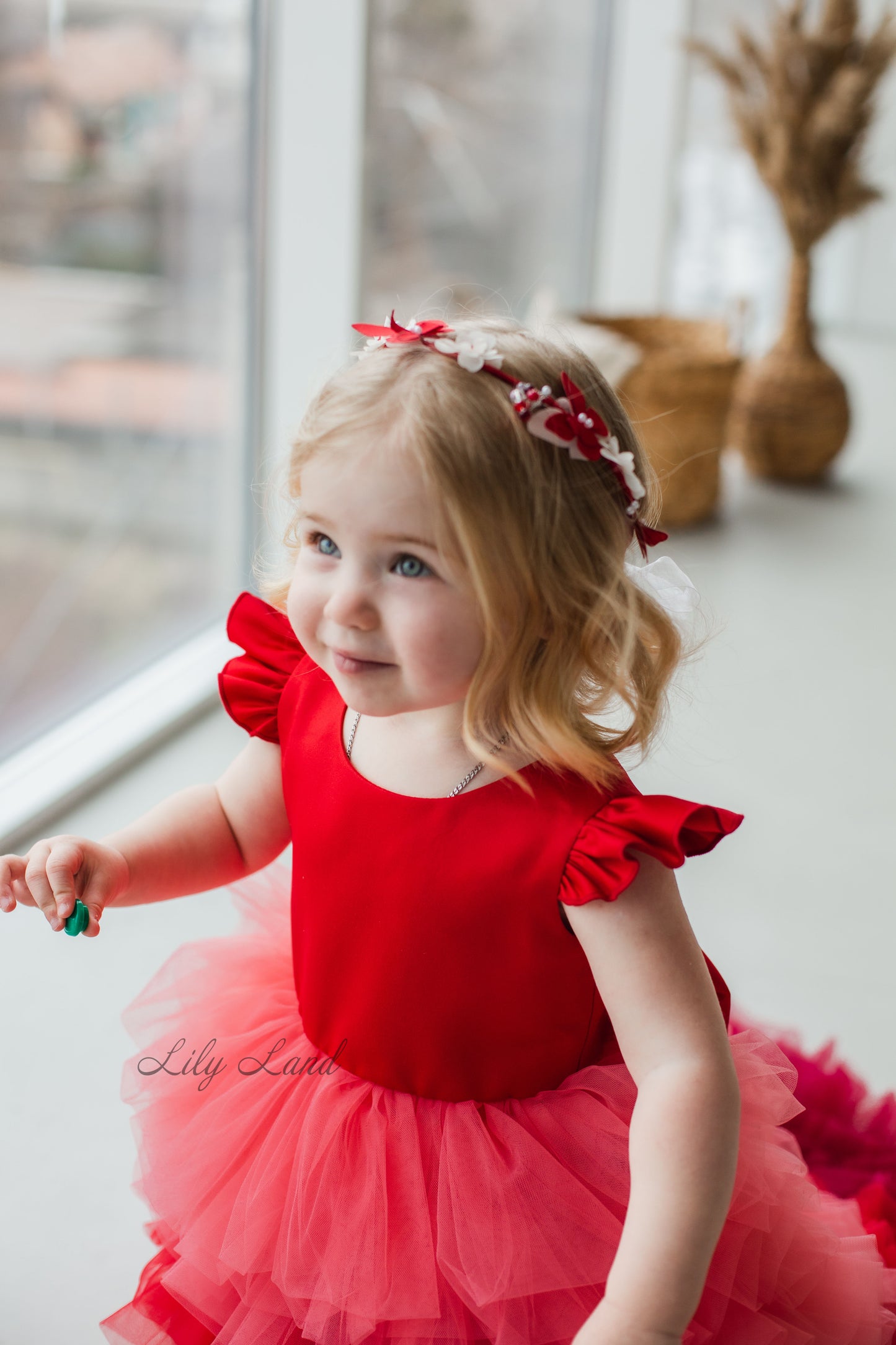 Vestido Niña Rosa Color Rojo Degradado con Cola Larga