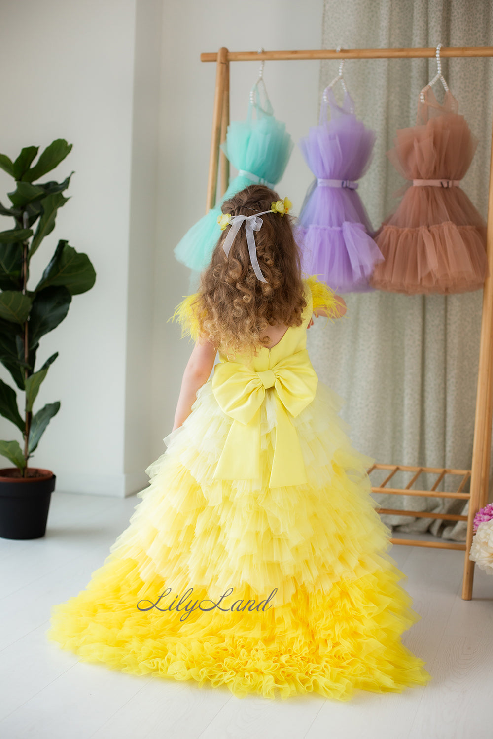 Ursula Girl Dress with Feather Sleeves In Yellow Ombre