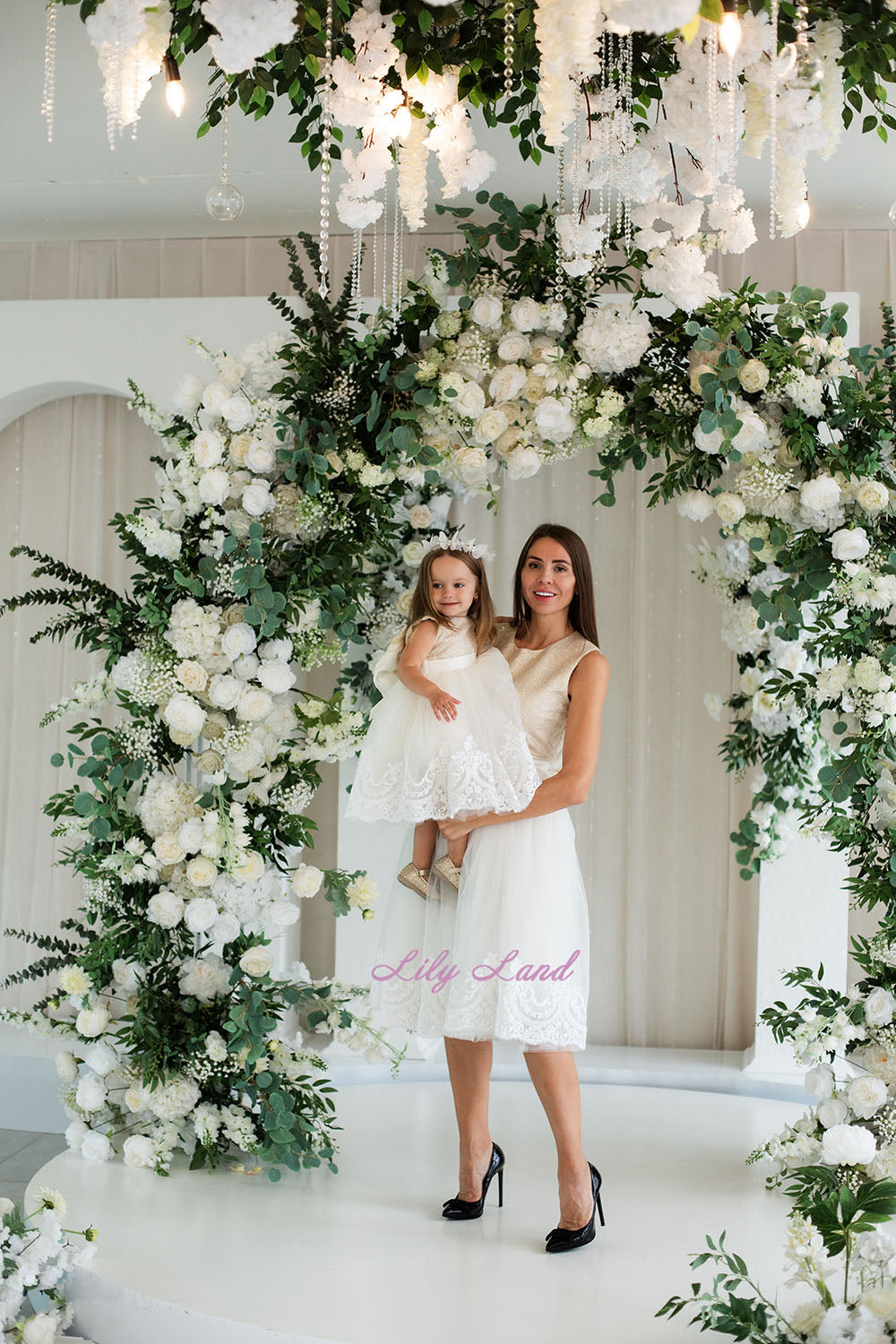 Amelie Matching Mommy and Daughter Sleeveless Lace Dress In Ivory