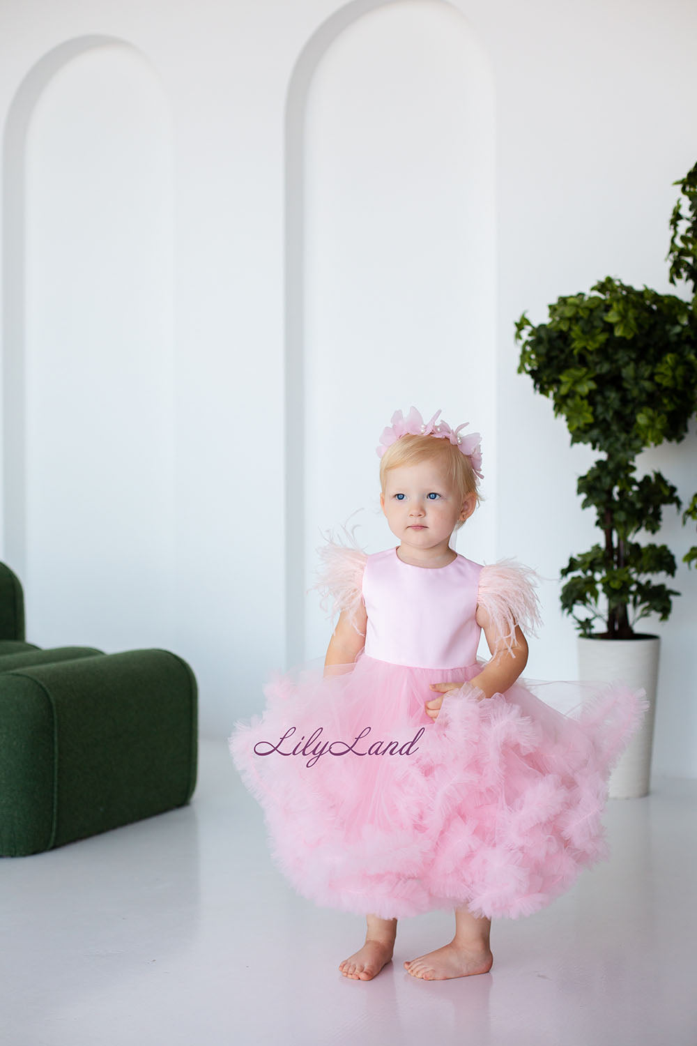 Cloud Girl Fluffy Dress in Barbie Pink with Feathers Sleeves