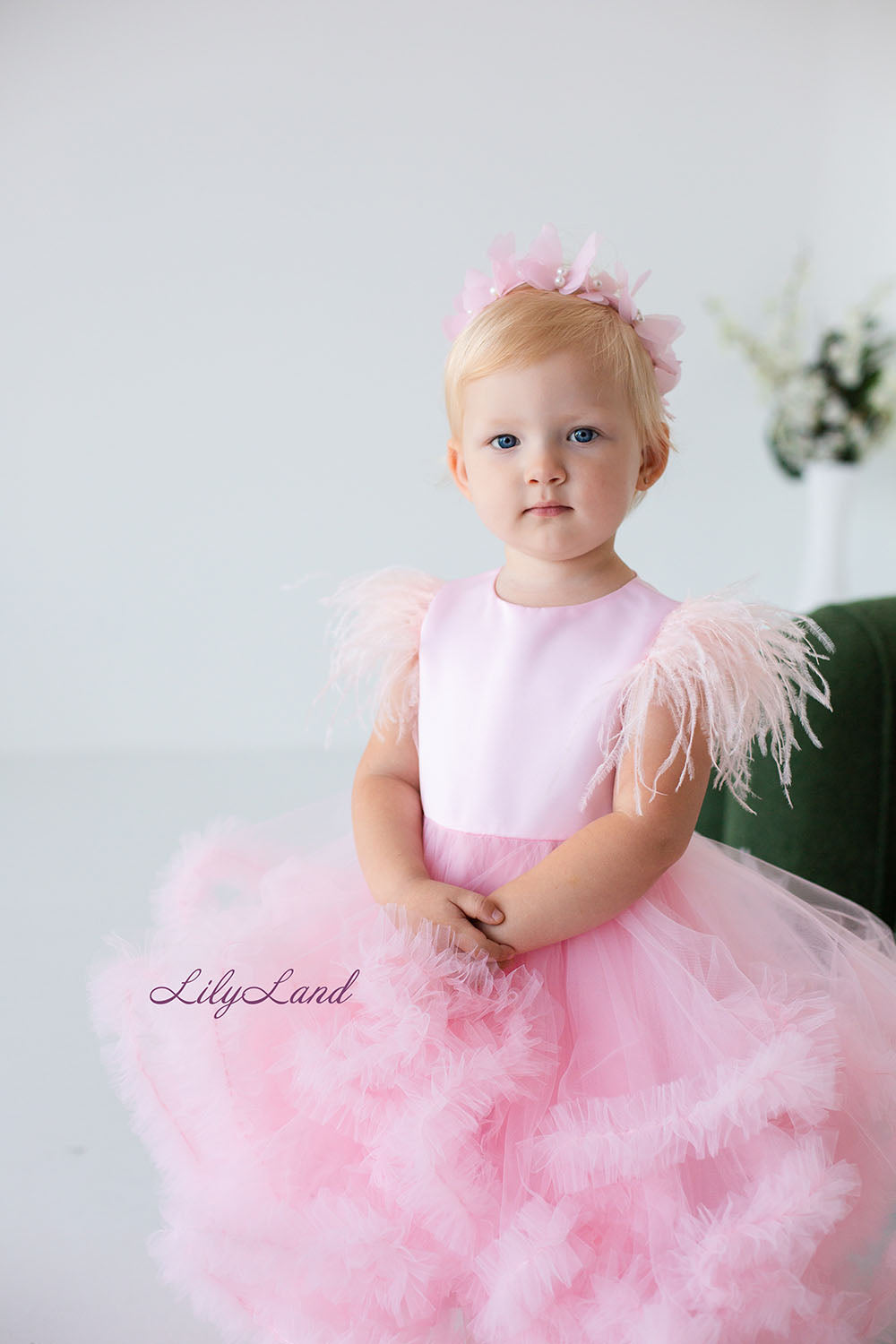 Cloud Girl Fluffy Dress in Light Pink with Feathers Sleeves