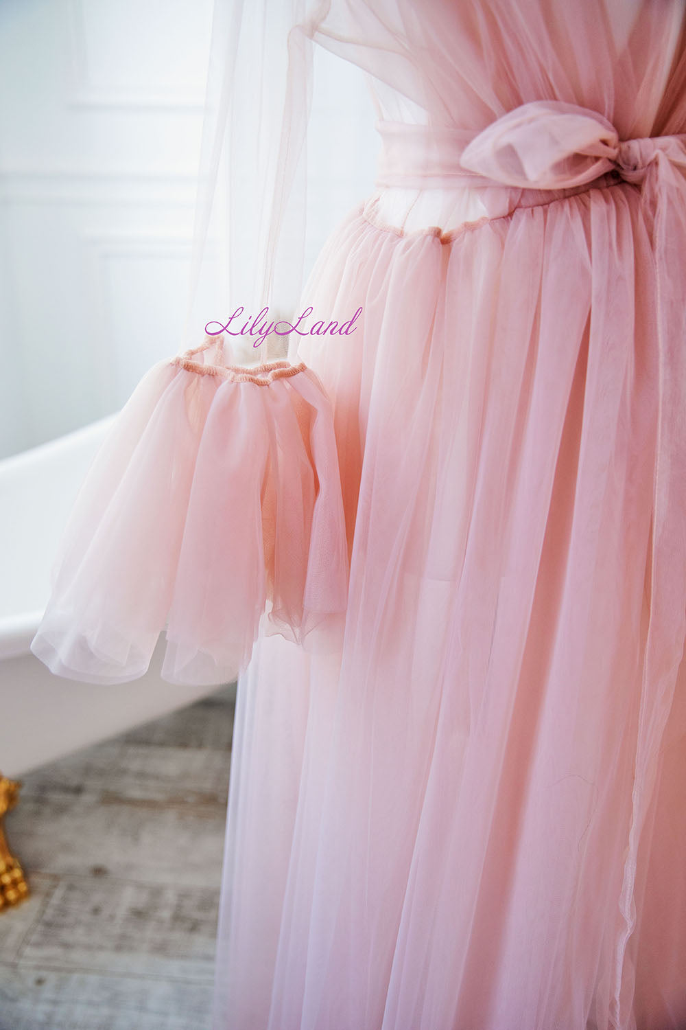 Maternity Robe with Long Sleeves in Blush Pink for Photoshoot