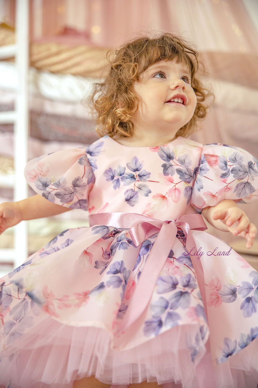 Vestido niña Liana Asimétrico en color rosa con estampado floral